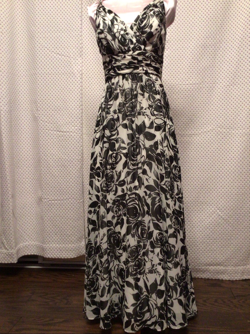 White House black market monochrome floral rose dress